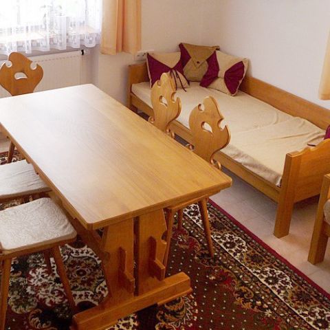 Masivní rustikální nábytek - Truhlářství Hejda